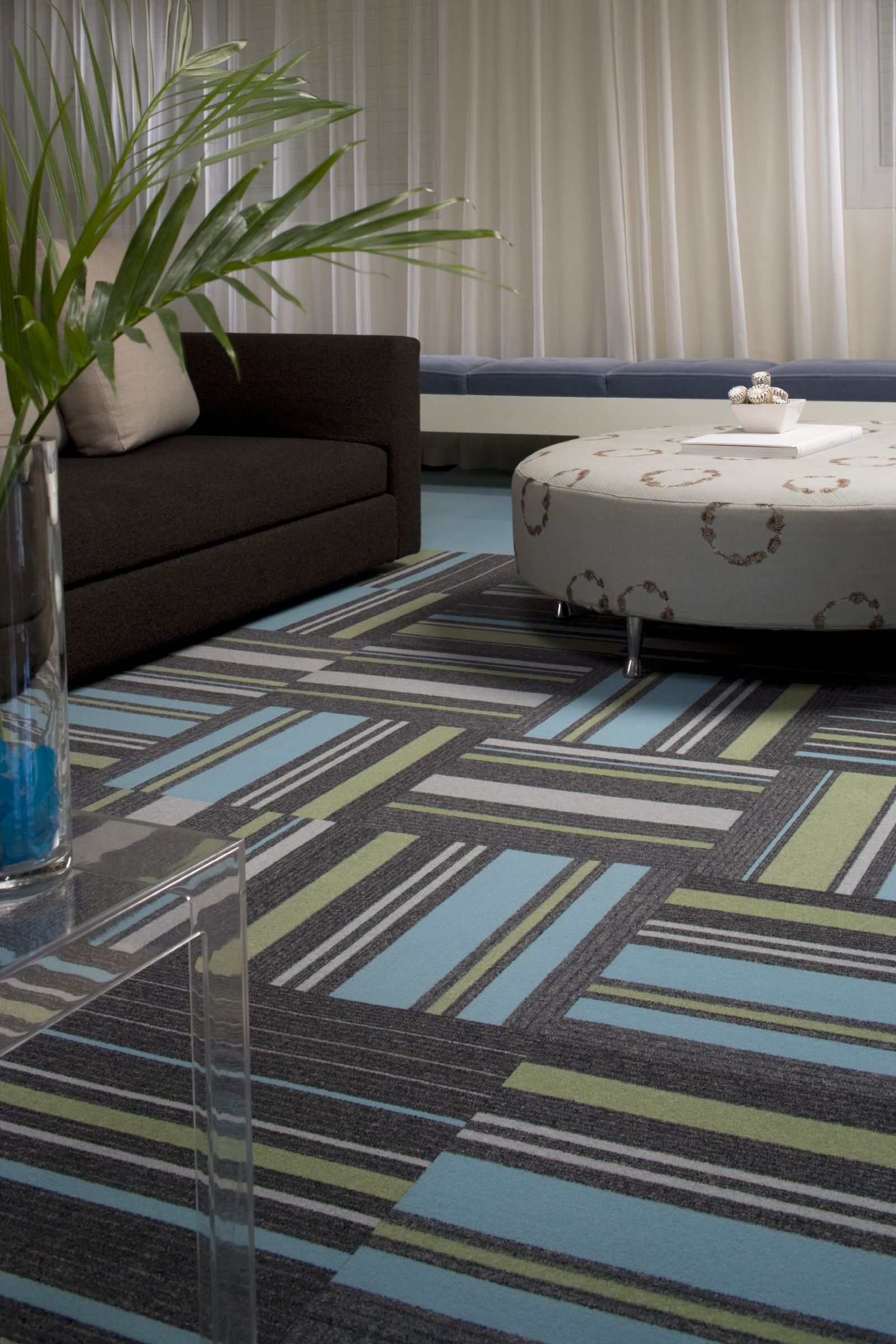 Interface 3rd Avenue carpet tile in hospitality lounge image number 5